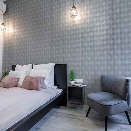 Extra Central And New Studio Budapest Bagian luar foto