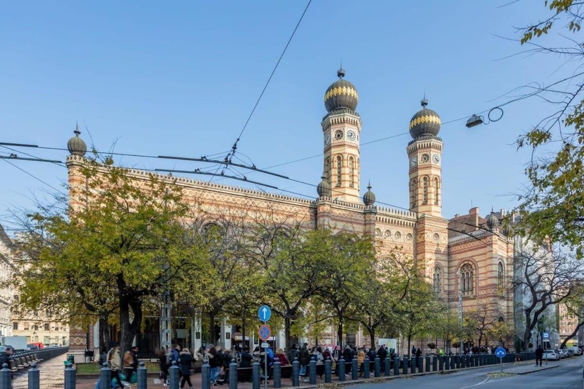 Extra Central And New Studio Budapest Bagian luar foto