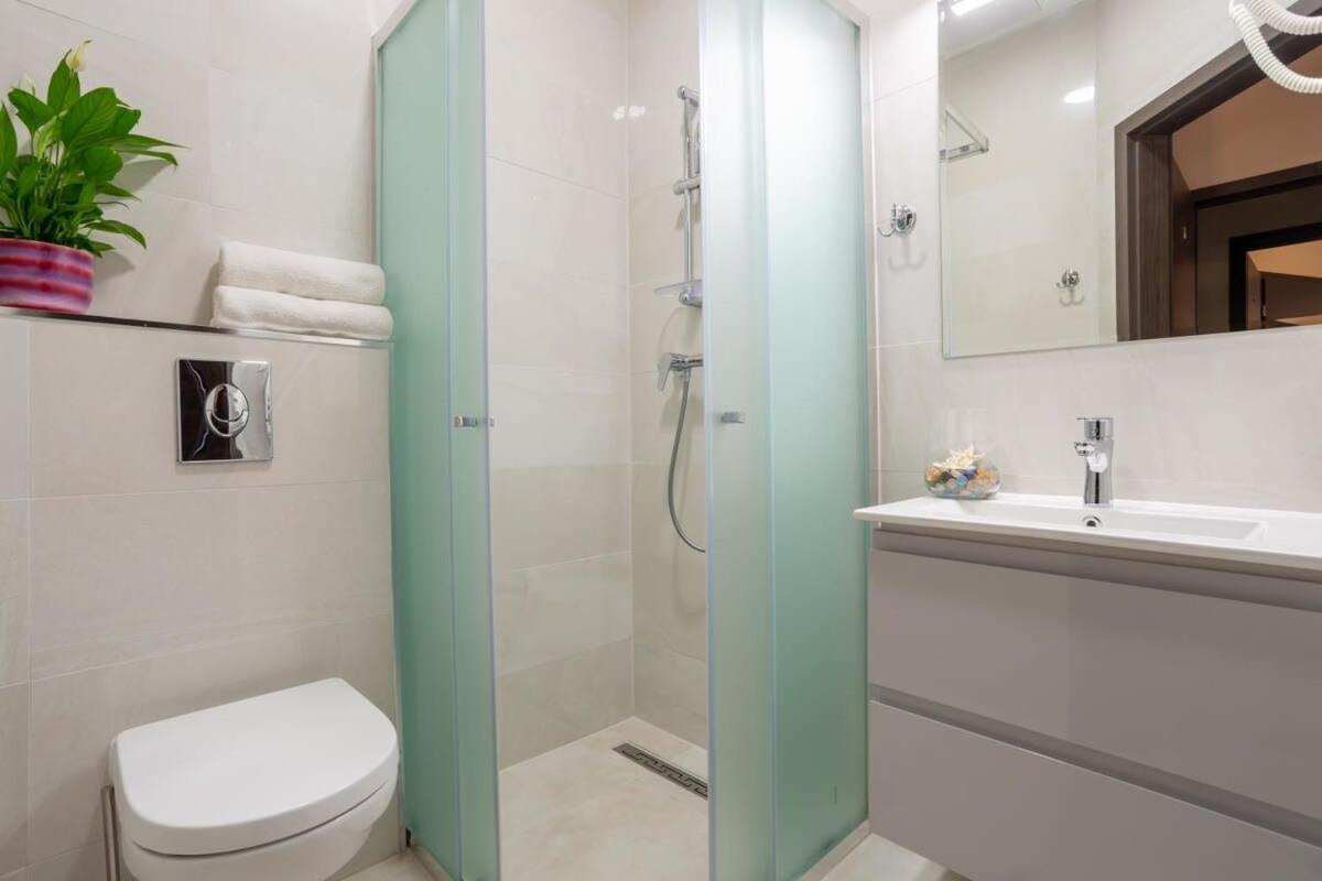 Extra Central And New Studio Budapest Bagian luar foto