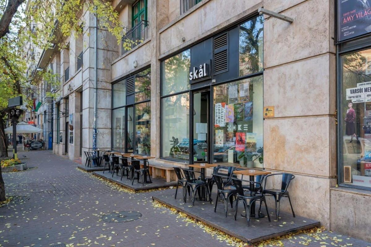 Extra Central And New Studio Budapest Bagian luar foto